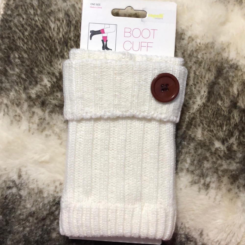 Boot cuffs with brown button!